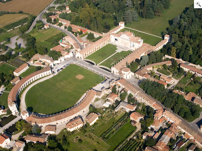 Villa Manin, Passariano vino a Udine